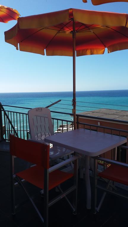 Affittacamere Elisabetta Vernazza Exteriör bild